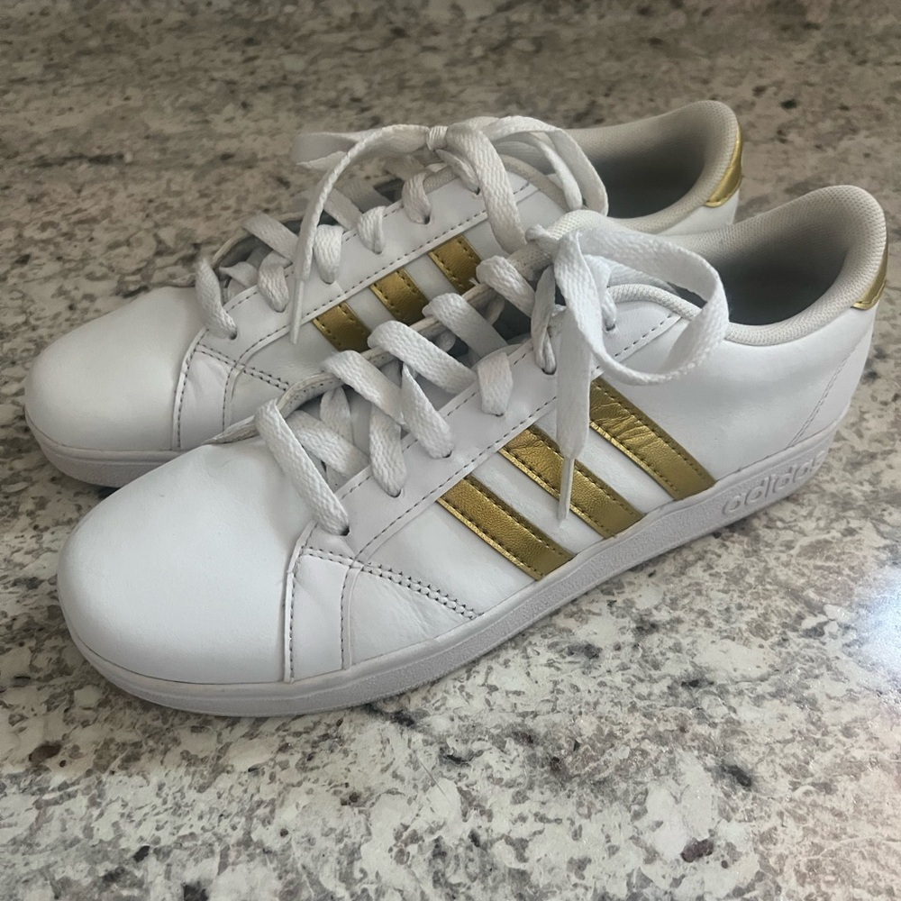 Adidas Neo Girls Sneakers in White with Gold Stripes